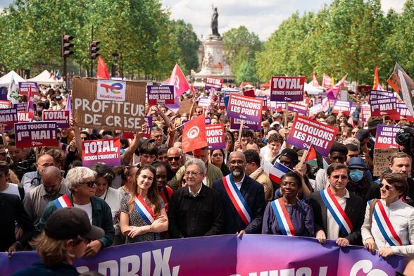 Posted media